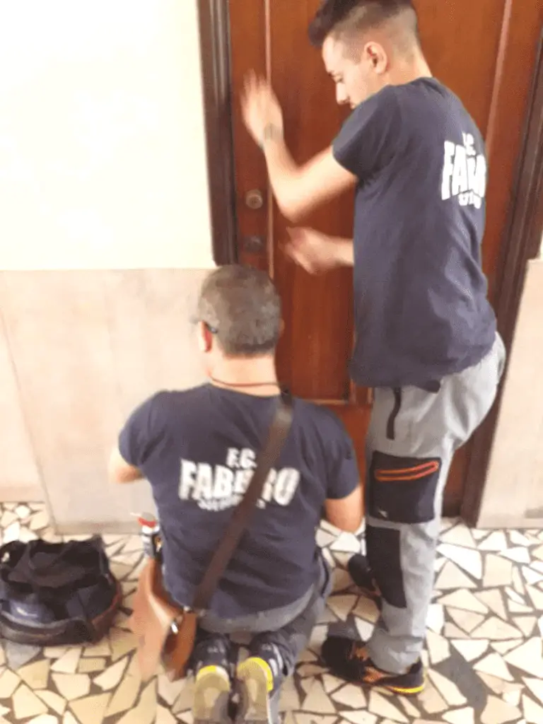 Rientrare in Casa con la Porta Bloccata a Torino