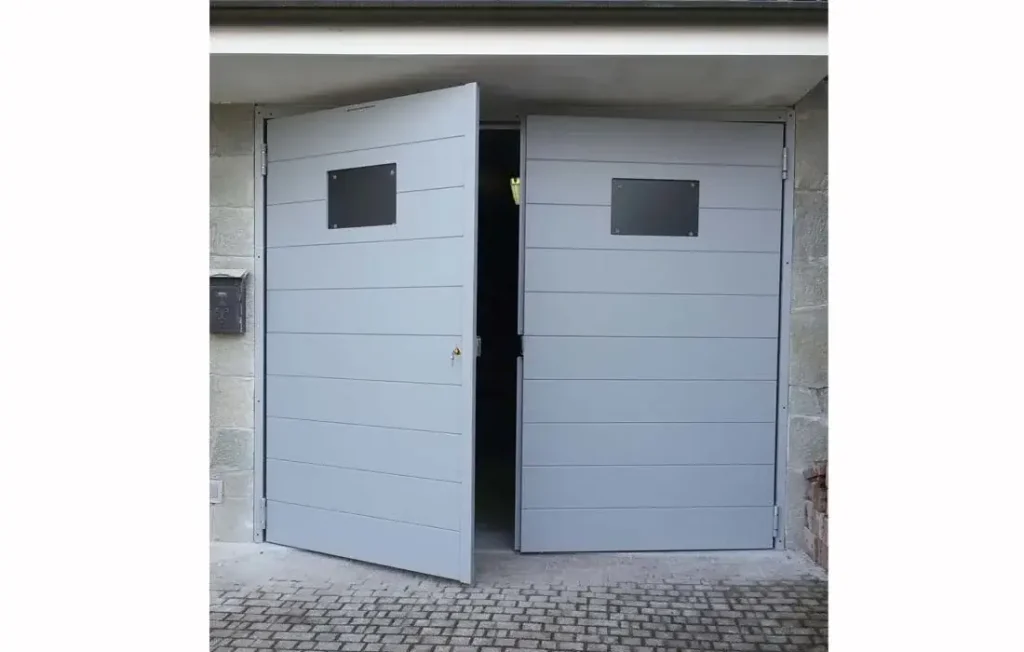 Montaggio Porta Garage Battente