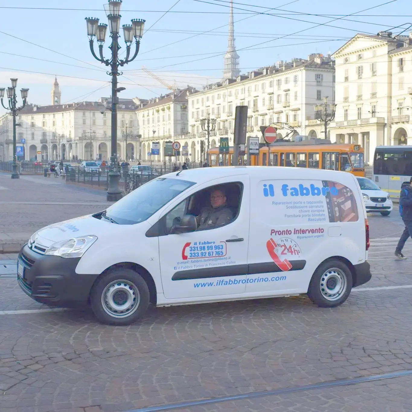 Fabbro Torino H24 Apertura Porte e Cambio Serrature 